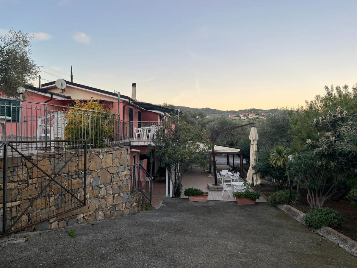 Agriturismo Le Mimose Imperia Exterior foto